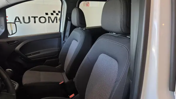 Mercedes-Benz Citan 2025 - 24950 EUR, 10603 km - AUTO.MOTO.pt - 10603km - foto 34 de 50