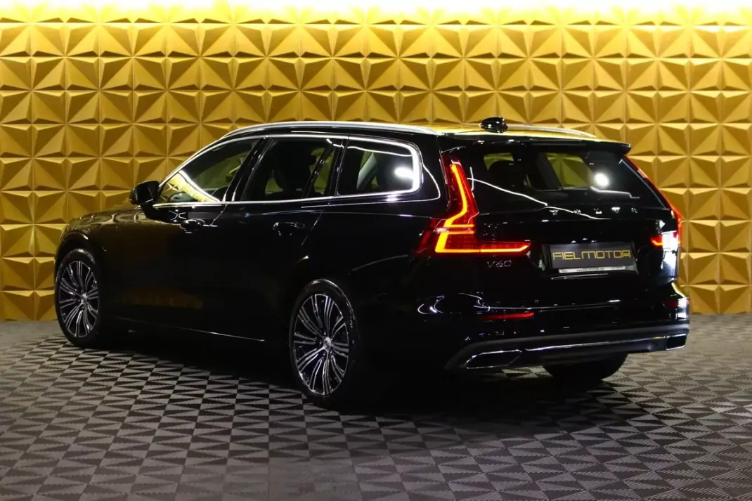 Volvo V60 2020 - 22700 EUR, 139000 km - 139000km - foto 11 de 29