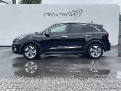Kia e-Niro 2019 - 21500 EUR, 84859 km - 84859km - foto 2 de 42
