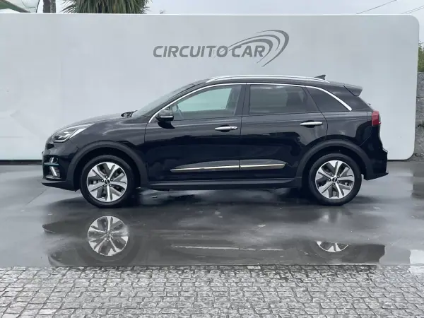 Kia e-Niro 2019 - 21500 EUR, 84859 km - 84859km - foto 2 de 42