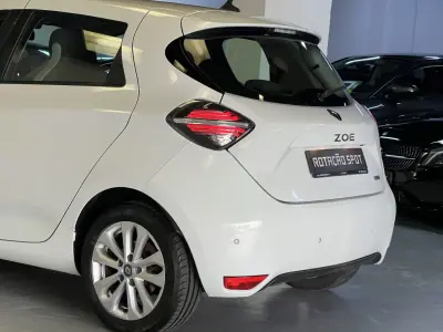 Renault Zoe 2020 - 13990 EUR, 145000 km - AUTO.MOTO.pt - 145000km - foto 31 de 52