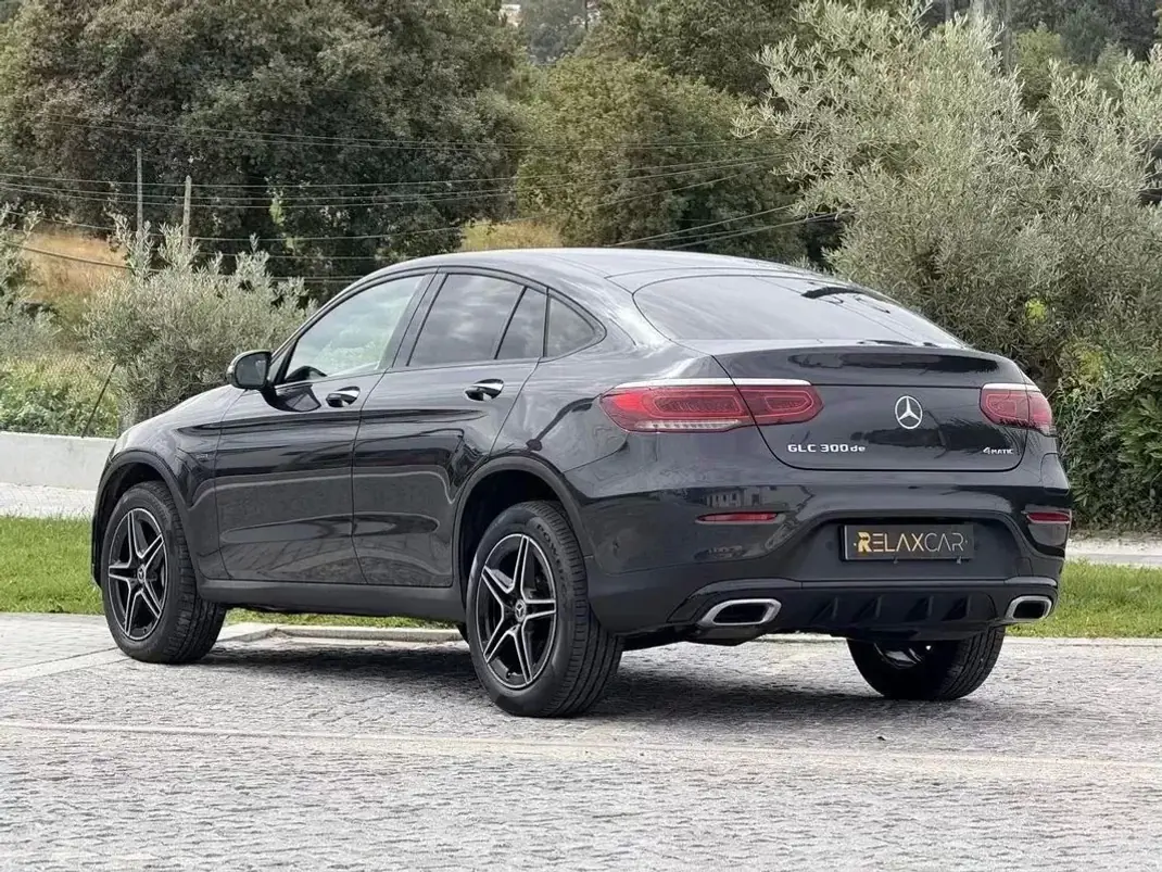Mercedes-Benz GLC 300 2021 - 49499 EUR, 89500 km - AUTO.MOTO.pt - 89500km - foto 6 de 26