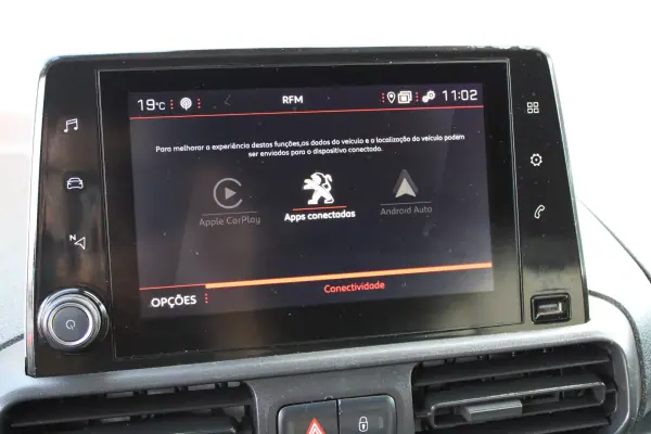 Peugeot Partner 1.5 BlueHDI Premium Longa 2020 - 14990 EUR, 176000 km - AUTO.MOTO.pt - 176000km - foto 16 de 18