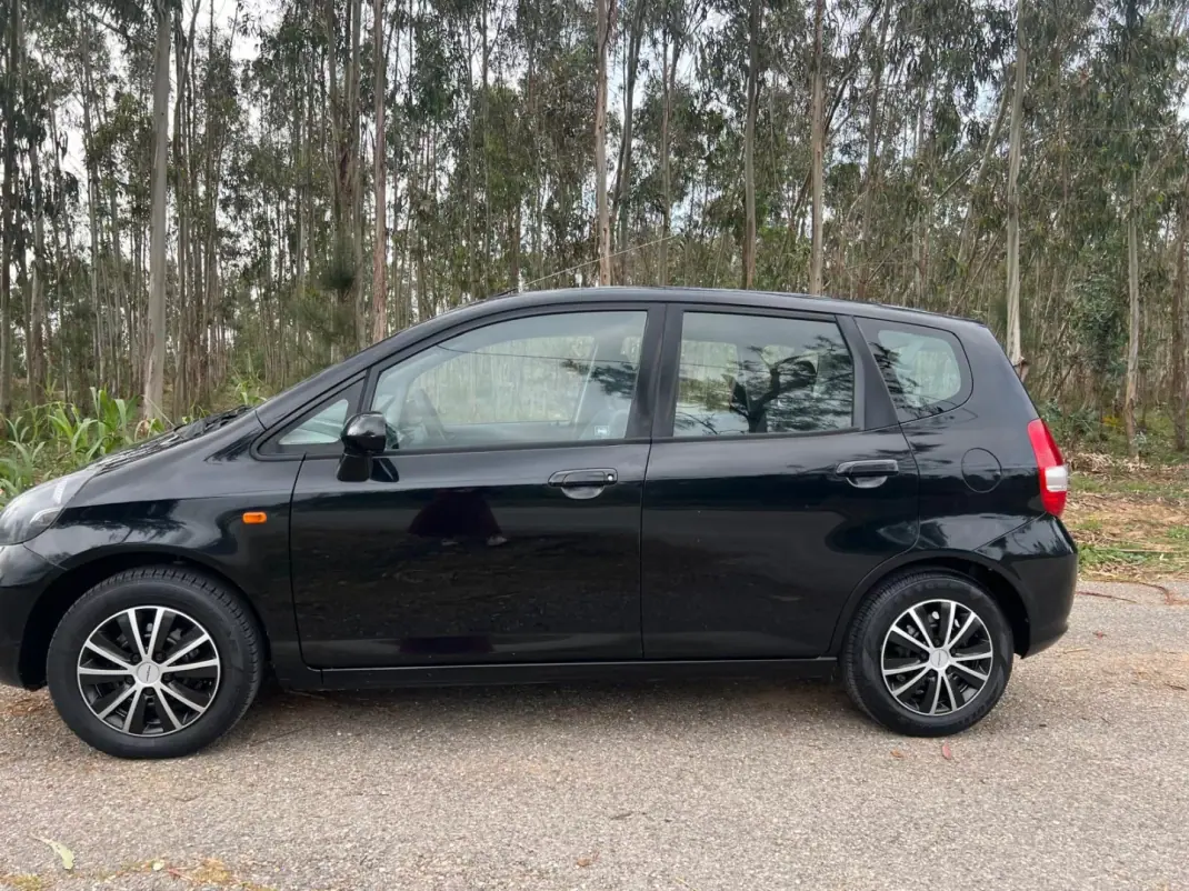 Honda Jazz 2003 - 4750 EUR, 263508 km - AUTO.MOTO.pt - 263508km - foto 16 de 29
