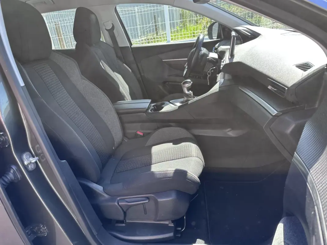 Peugeot 3008 2019 - 13900 EUR, 180724 km - AUTO.MOTO.pt - 180724km - foto 31 de 34