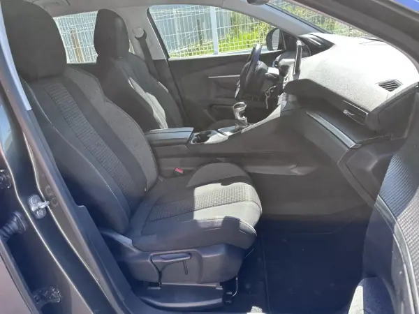 Peugeot 3008 2019 - 13900 EUR, 180724 km - AUTO.MOTO.pt - 180724km - foto 31 de 34