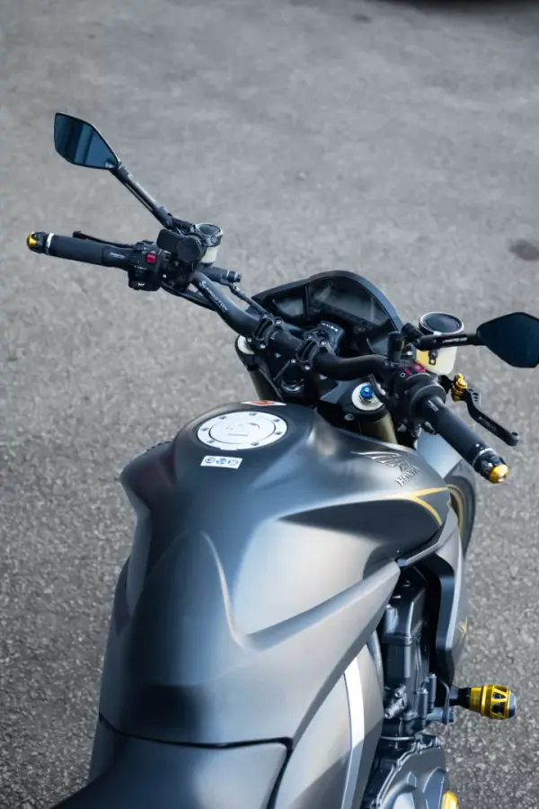 Honda CB 1000R 2012 - 8900 EUR, 22000 km - AUTO.MOTO.pt - 22000km - foto 23 de 26