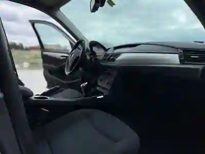 BMW X1 2014 - 13500 EUR, 208000 km - AUTO.MOTO.pt - 208000km - foto 9 de 17