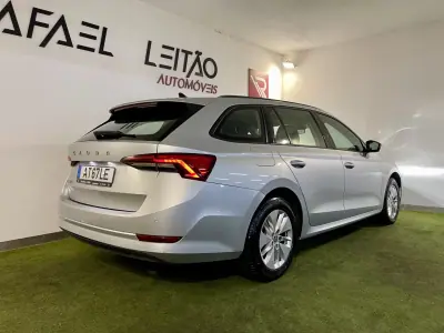 Skoda Octavia Break 2022 — foto 4 de 34