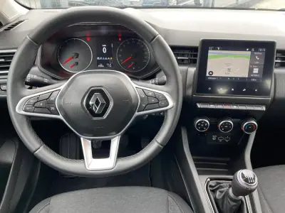 Renault Clio 2022 - 15900 EUR, 21000 km - AUTO.MOTO.pt - 21000km - foto 7 de 11