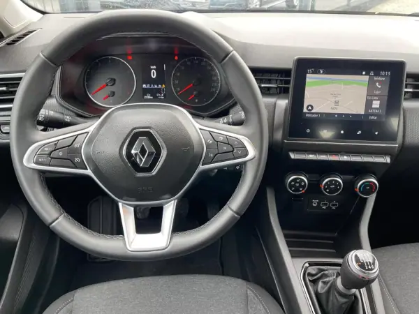 Renault Clio 2022 - 15900 EUR, 21000 km - AUTO.MOTO.pt - 21000km - foto 7 de 11