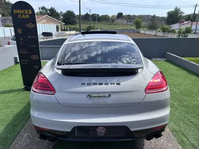 Porsche Panamera 2015 - 35000 EUR, 159000 km - AUTO.MOTO.pt - 159000km - foto 13 de 67