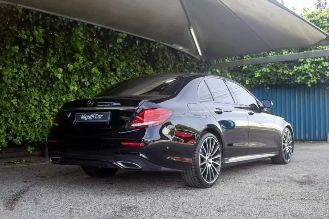 Mercedes-Benz E 300 2019 - 29900 EUR, 168000 km - AUTO.MOTO.pt - 168000km - foto 10 de 22