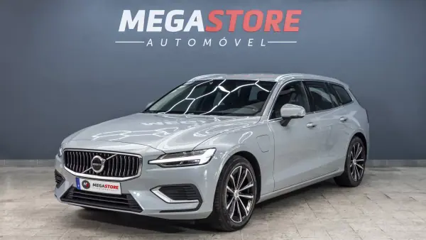 Volvo V60 2023 - 30900 EUR, 128000 km - AUTO.MOTO.pt - 128000km - foto 3 de 30