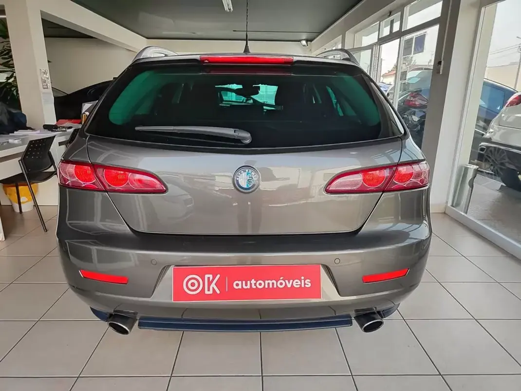 Alfa Romeo 159 Sportwagon 2008 - 7250 EUR, 221050 km - AUTO.MOTO.pt - 221050km - foto 9 de 37