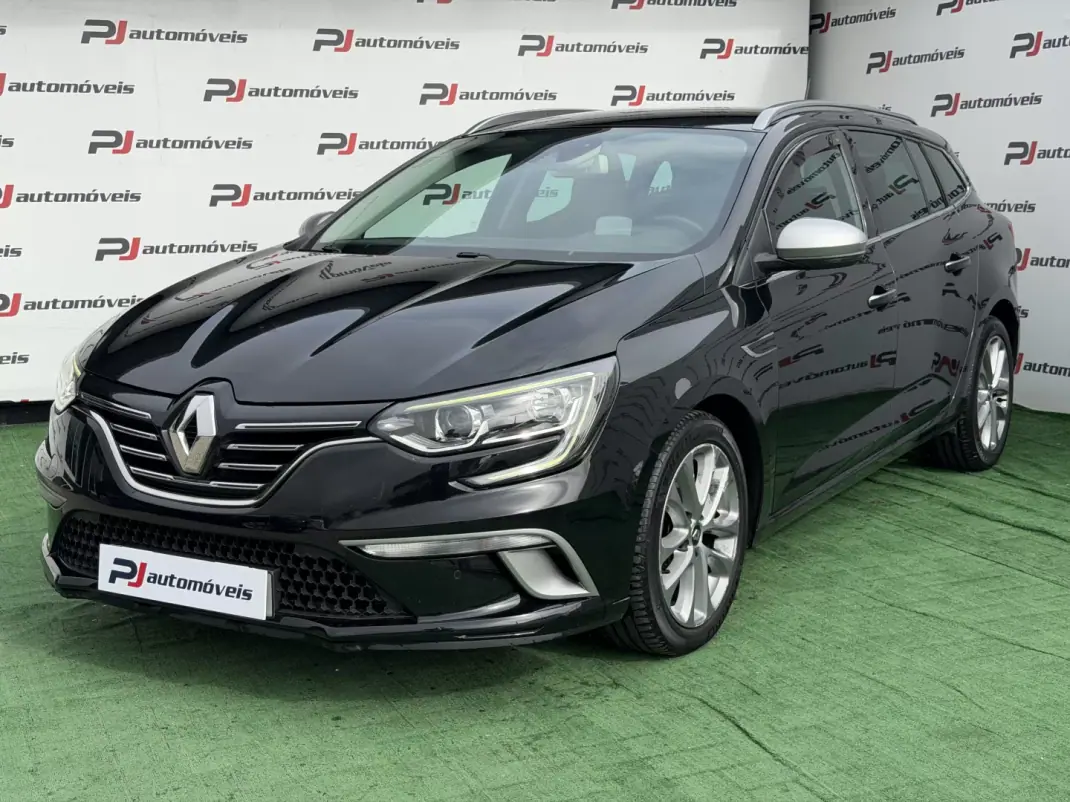 Renault Mégane 2019 - 15990 EUR, 122827 km - AUTO.MOTO.pt - 122827km - foto 1 de 21