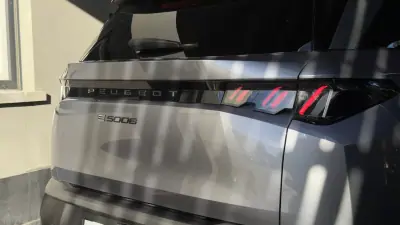 Peugeot E-5008 2026 — foto 6 de 22