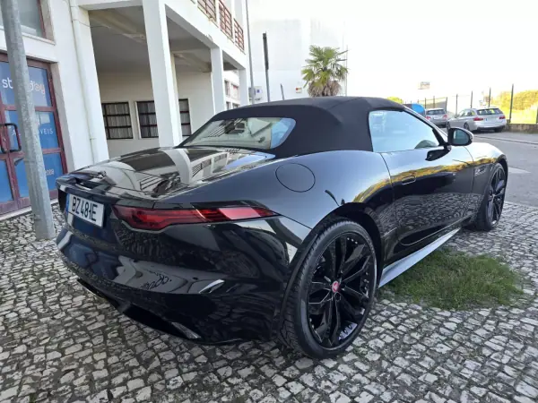 Jaguar F-Type 2022 - 67450 EUR, 11000 km - AUTO.MOTO.pt - 11000km - foto 3 de 19