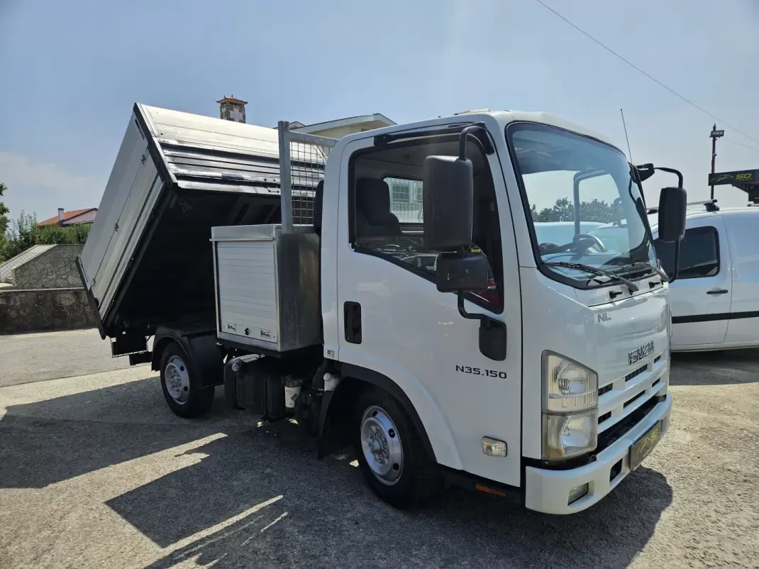 Isuzu 2011 - 16500 EUR, 180000 km - AUTO.MOTO.pt - 180000km - foto 1 de 9