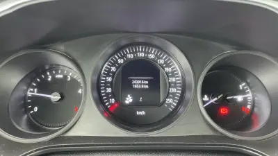 Renault Mégane Sport Tourer 2020 - 9950 EUR, 68500 km - AUTO.MOTO.pt - 68500km - foto 15 de 17