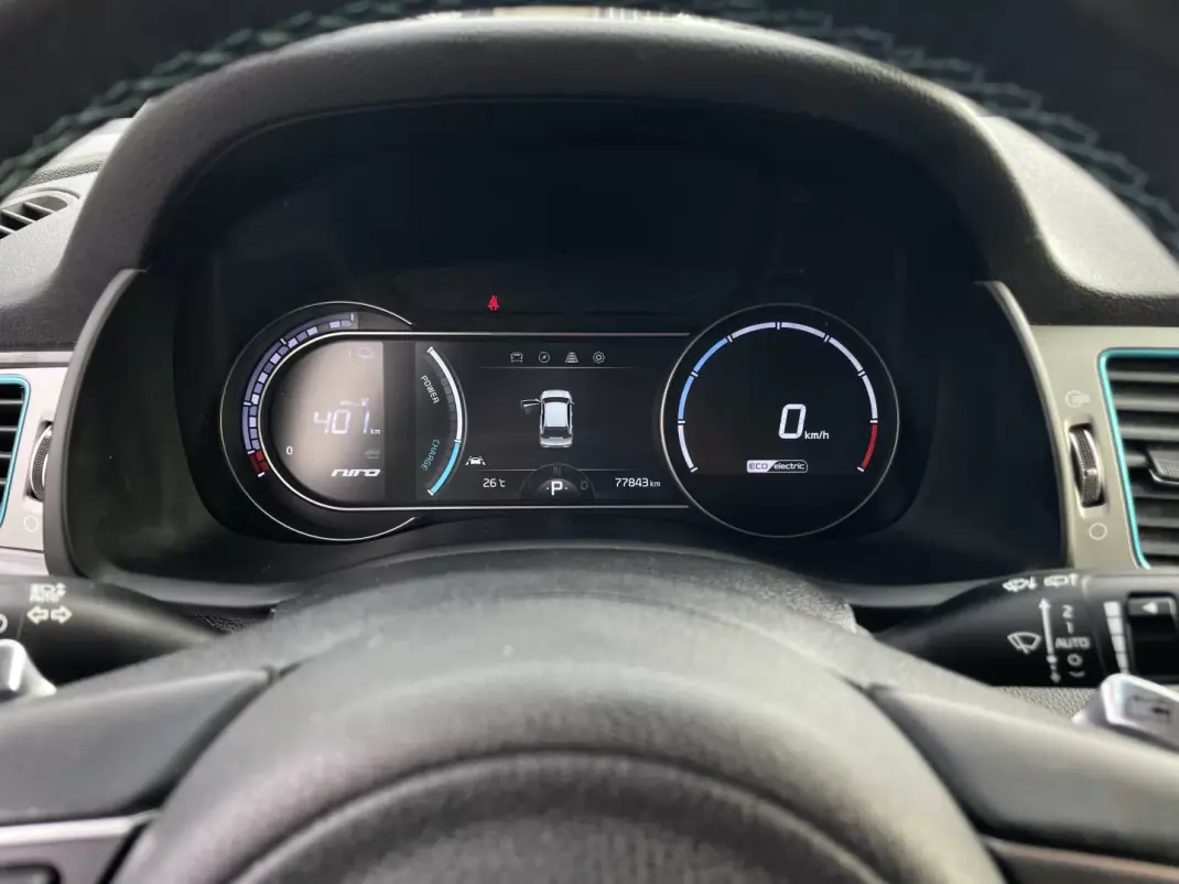 Kia e-Niro 2019 - 19995 EUR, 77841 km - AUTO.MOTO.pt - 77841km - foto 24 de 47