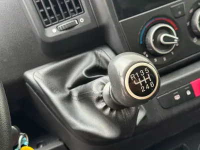 Peugeot 2020 - 16950 EUR, 100000 km - AUTO.MOTO.pt - 100000km - foto 22 de 24