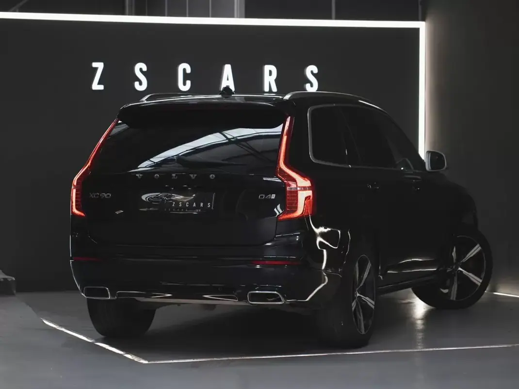 Volvo XC 90 2018 - 35990 EUR, 147431 km - AUTO.MOTO.pt - 147431km - foto 5 de 27