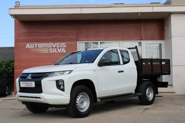Mitsubishi L200 2.3 DI-D Space Cab Invite 4WD 2022 Diesel
