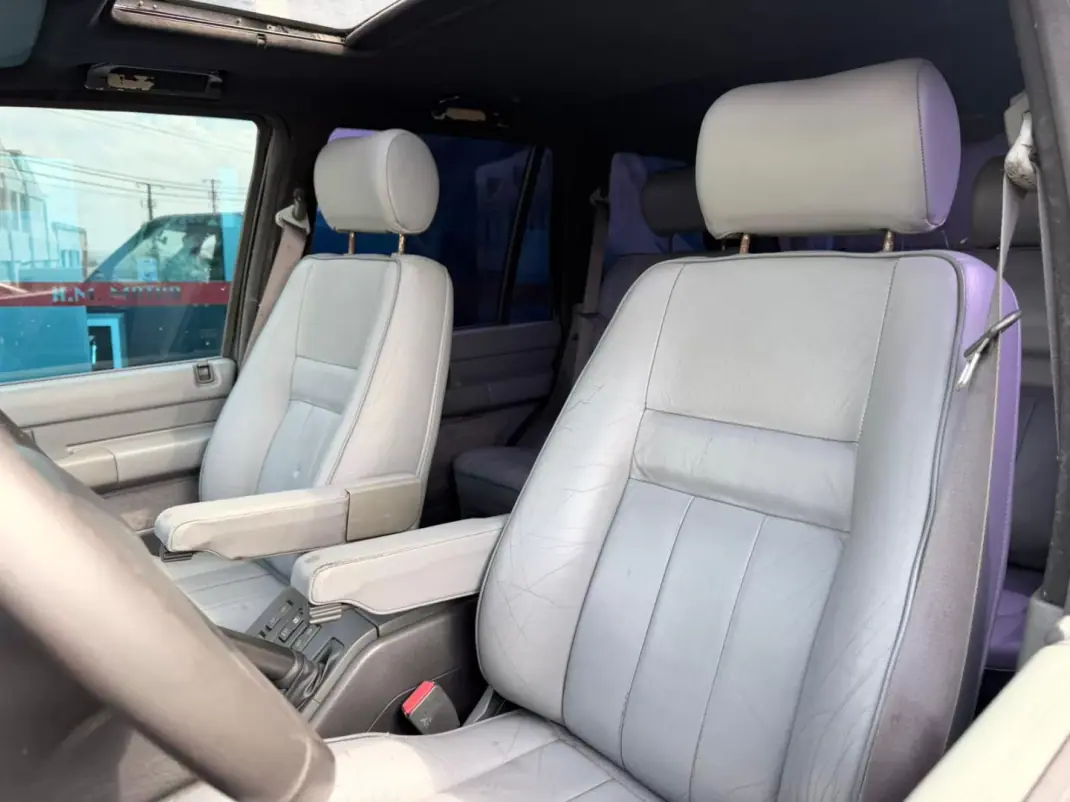 Land Rover Range Rover 1997 - 8900 EUR, 283000 km - AUTO.MOTO.pt - 283000km - foto 7 de 12