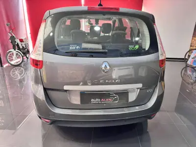 Renault Grand Scénic 2014 - 8450 EUR, 254000 km - AUTO.MOTO.pt - 254000km - foto 4 de 12