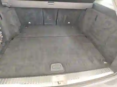 Mercedes-Benz C 200 2015 - 11500 EUR, 326000 km - AUTO.MOTO.pt - 326000km - foto 10 de 15