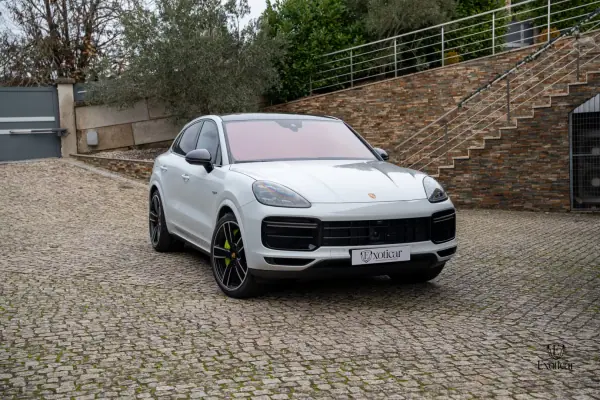 Porsche Cayenne Coupé 2022 - 108888 EUR, 92000 km - AUTO.MOTO.pt - 92000km - foto 24 de 65