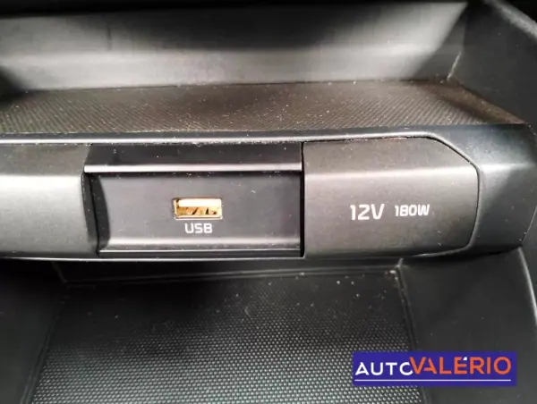 Kia Rio 2021 - 14450 EUR, 70980 km - AUTO.MOTO.pt - 70980km - foto 24 de 32