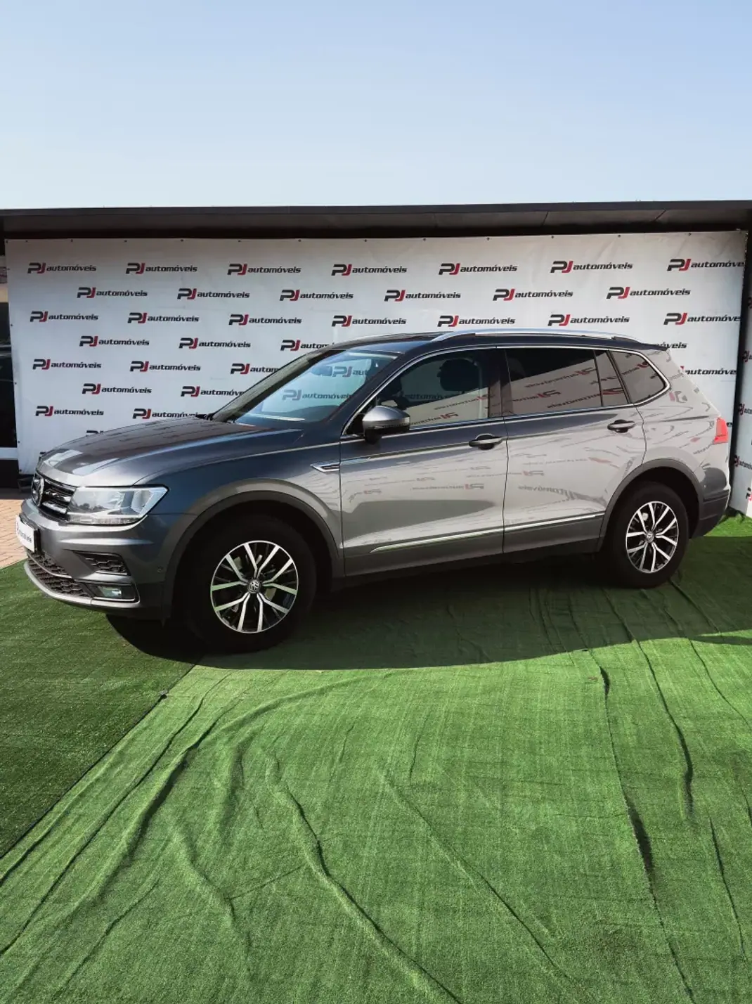 Volkswagen Tiguan Allspace 2020 - 22500 EUR, 178899 km - 178899km - foto 2 de 25