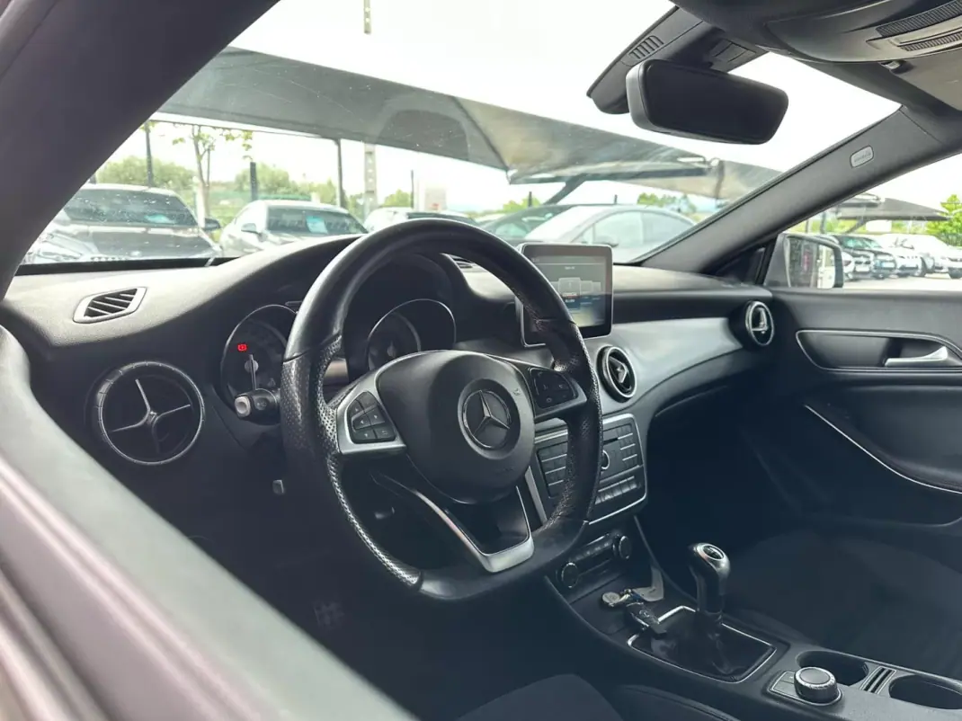 Mercedes-Benz CLA 200 2016 - 21900 EUR, 163435 km - AUTO.MOTO.pt - 163435km - foto 12 de 32
