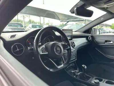 Mercedes-Benz CLA 200 2016 - 21900 EUR, 163435 km - AUTO.MOTO.pt - 163435km - foto 12 de 32