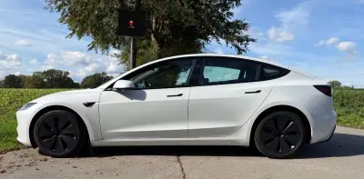 Tesla Model 3 2024 — photo 4 of 7