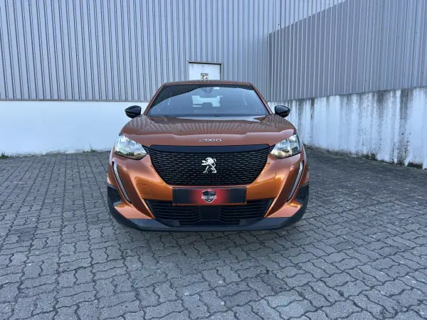 Peugeot 2008 2023 — foto 2 de 16