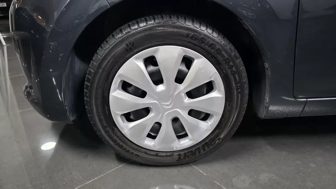 Citroën C1 2016 - 8990 EUR, 84000 km - AUTO.MOTO.pt - 84000km - foto 19 de 25