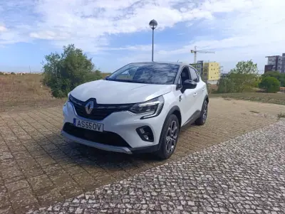 Renault Captur 2022 — foto 5 de 14