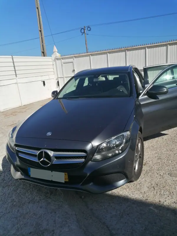 Mercedes-Benz C 200 2016 — foto 2 de 4