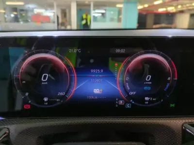 Mercedes-Benz CLA 250 2021 - 29400 EUR, 113831 km - AUTO.MOTO.pt - 113831km - foto 5 de 10
