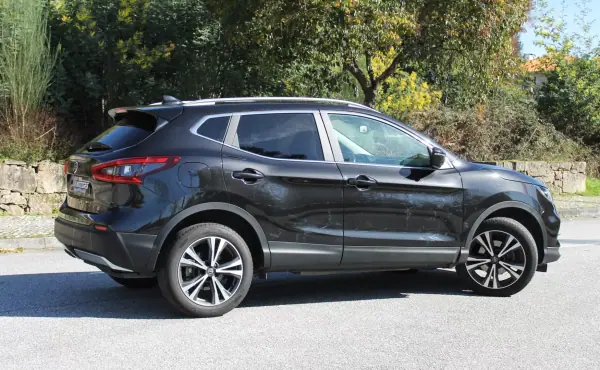 Nissan Qashqai 2018 - 19990 EUR, 87000 km - AUTO.MOTO.pt - 87000km - foto 6 de 37