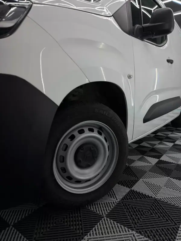 Citroën 2019 - 11000 EUR, 128000 km - AUTO.MOTO.pt - 128000km - foto 3 de 17