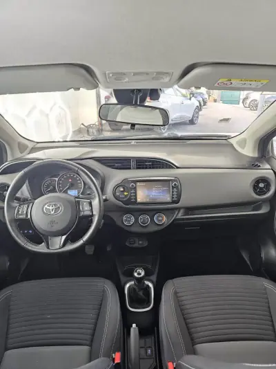 Toyota Yaris 2019 - 13650 EUR, 135421 km - AUTO.MOTO.pt - 135421km - foto 28 de 37