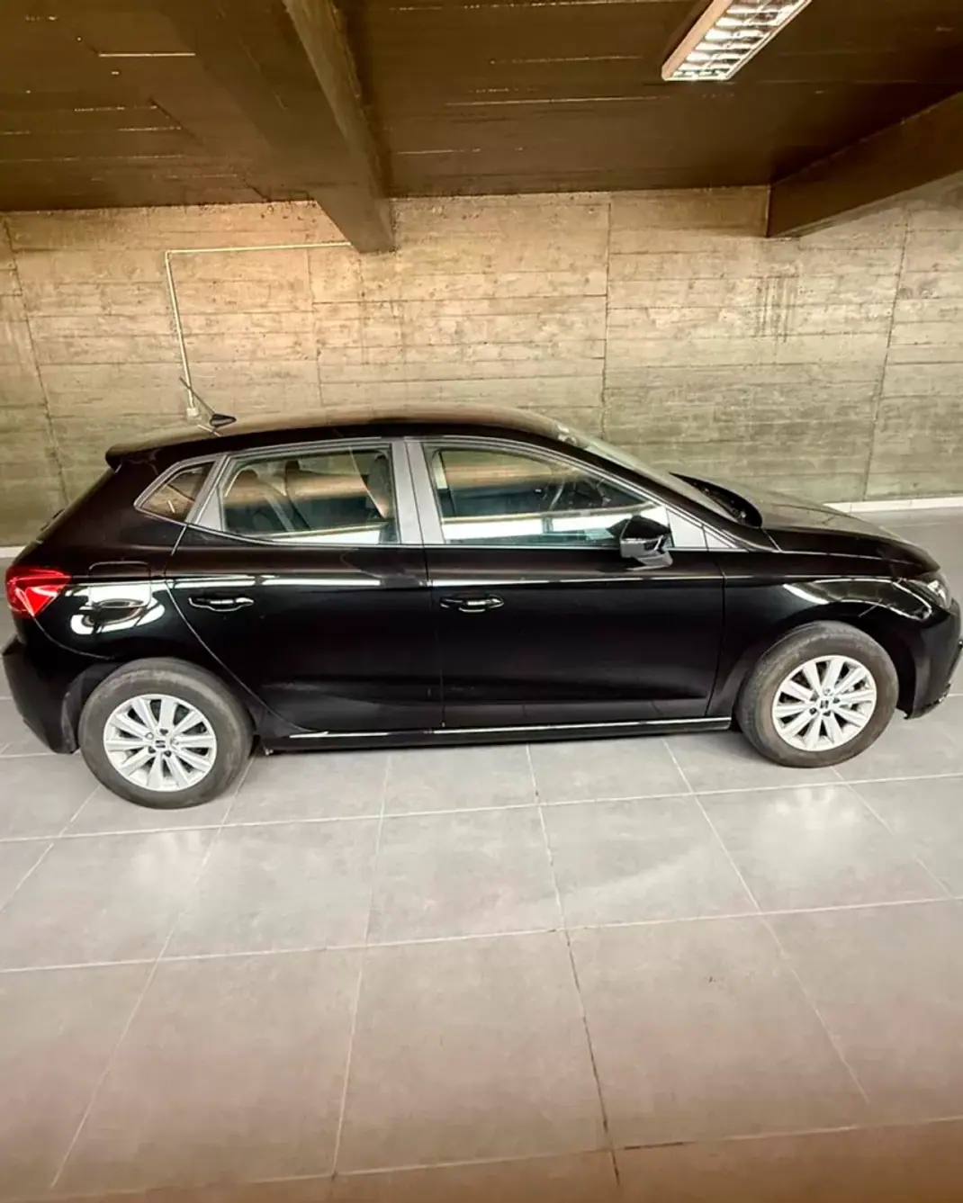 SEAT Ibiza 2024 - 15400 EUR, 43850 km - AUTO.MOTO.pt - 43850km - foto 3 de 14