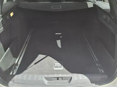 Peugeot 308 SW 2017 - 14500 EUR, 108350 km - AUTO.MOTO.pt - 108350km - foto 14 de 21