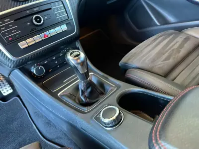 Mercedes-Benz A 180 2017 - 19900 EUR, 108222 km - AUTO.MOTO.pt - 108222km - foto 26 de 32