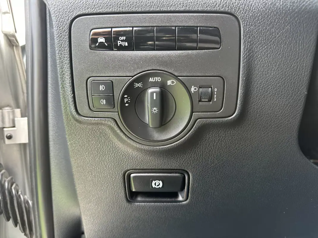 Mercedes-Benz Vito Tourer 2016 - 24900 EUR, 286000 km - 286000km - foto 23 de 54