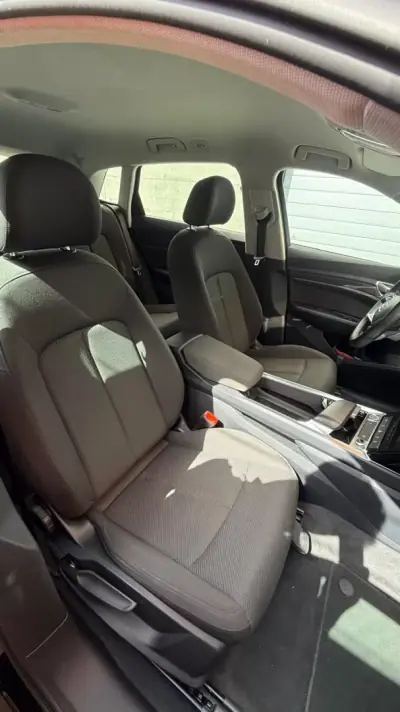 Audi e-tron 2020 - 27500 EUR, 90120 km - AUTO.MOTO.pt - 90120km - foto 15 de 17